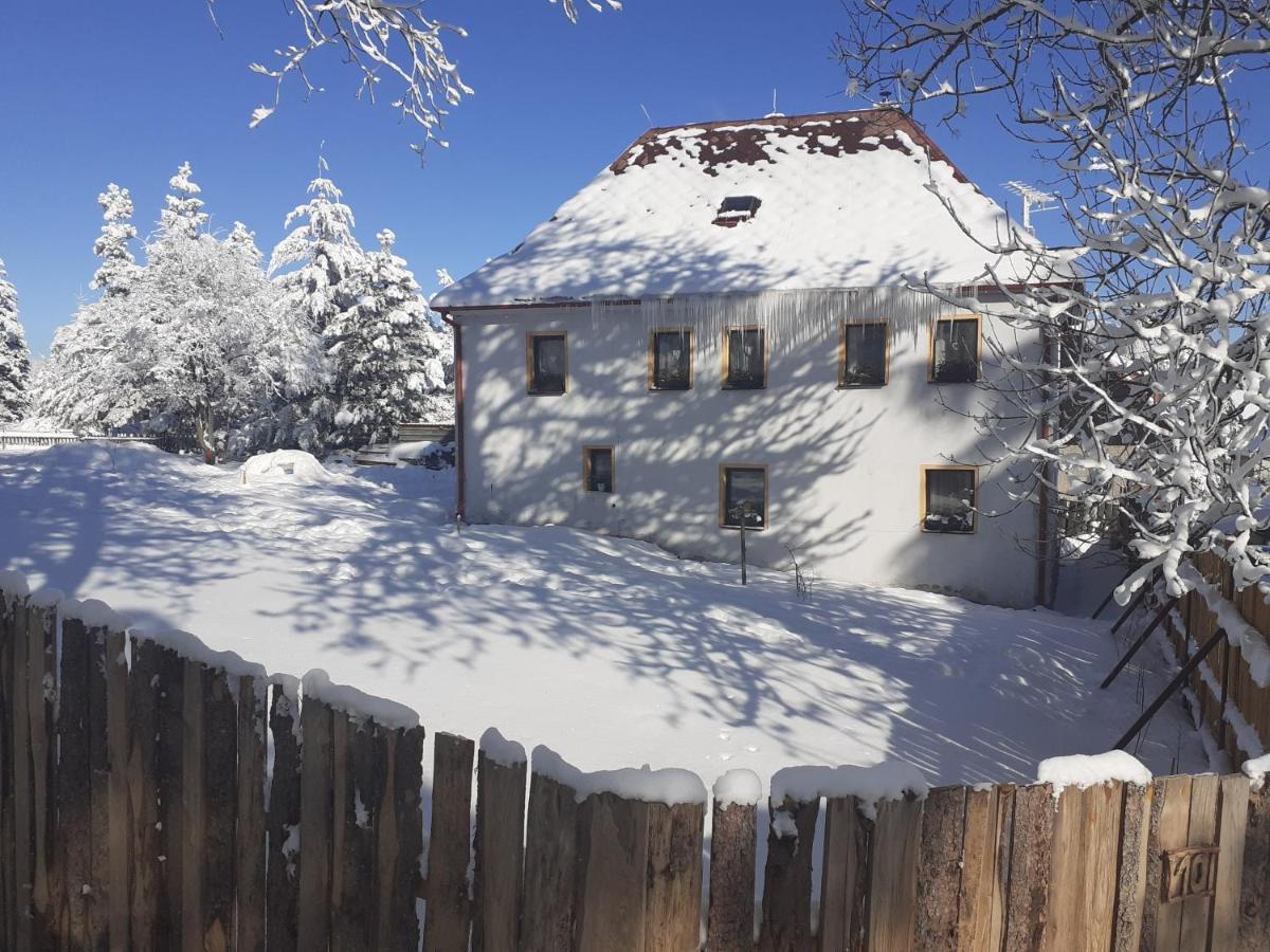 Holiday home U Pratel Kovarska